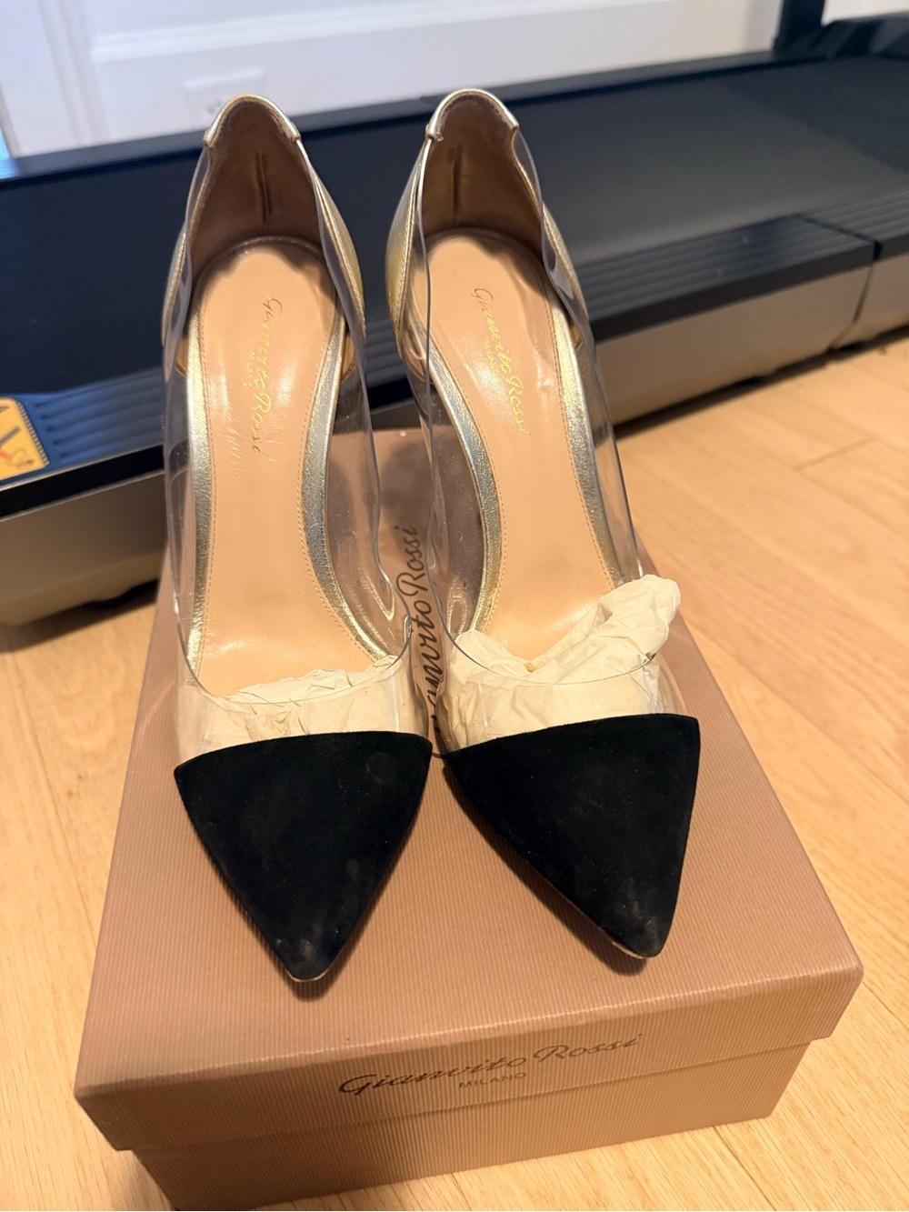 Gianvito Rossi Black Pointed-Toe Clear Side Pumps